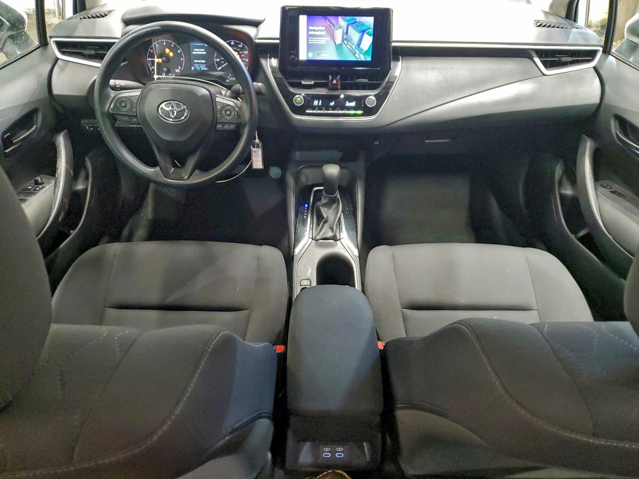 2024 TOYOTA COROLLA LE photo 8