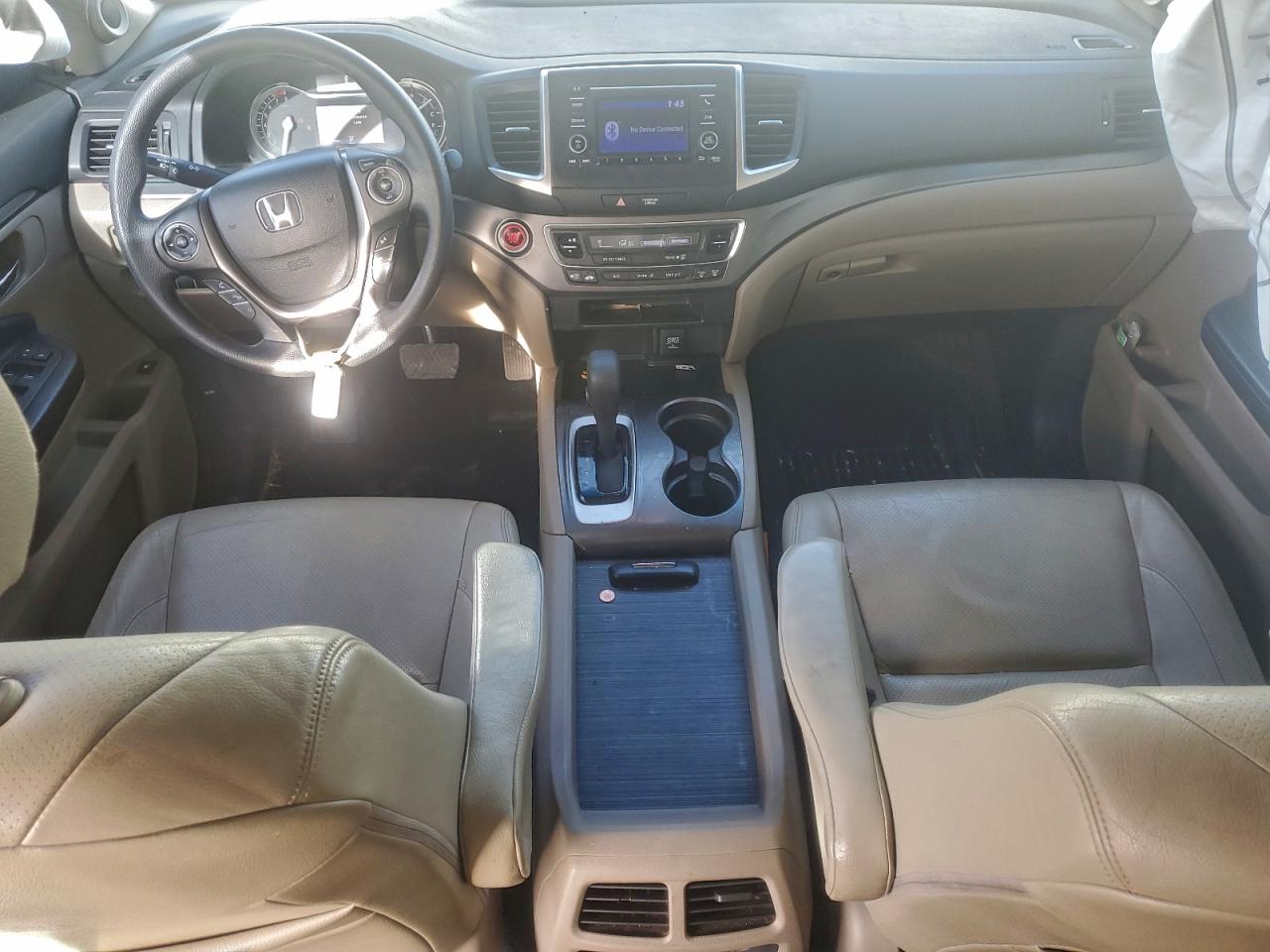 2016 HONDA PILOT LX photo 8