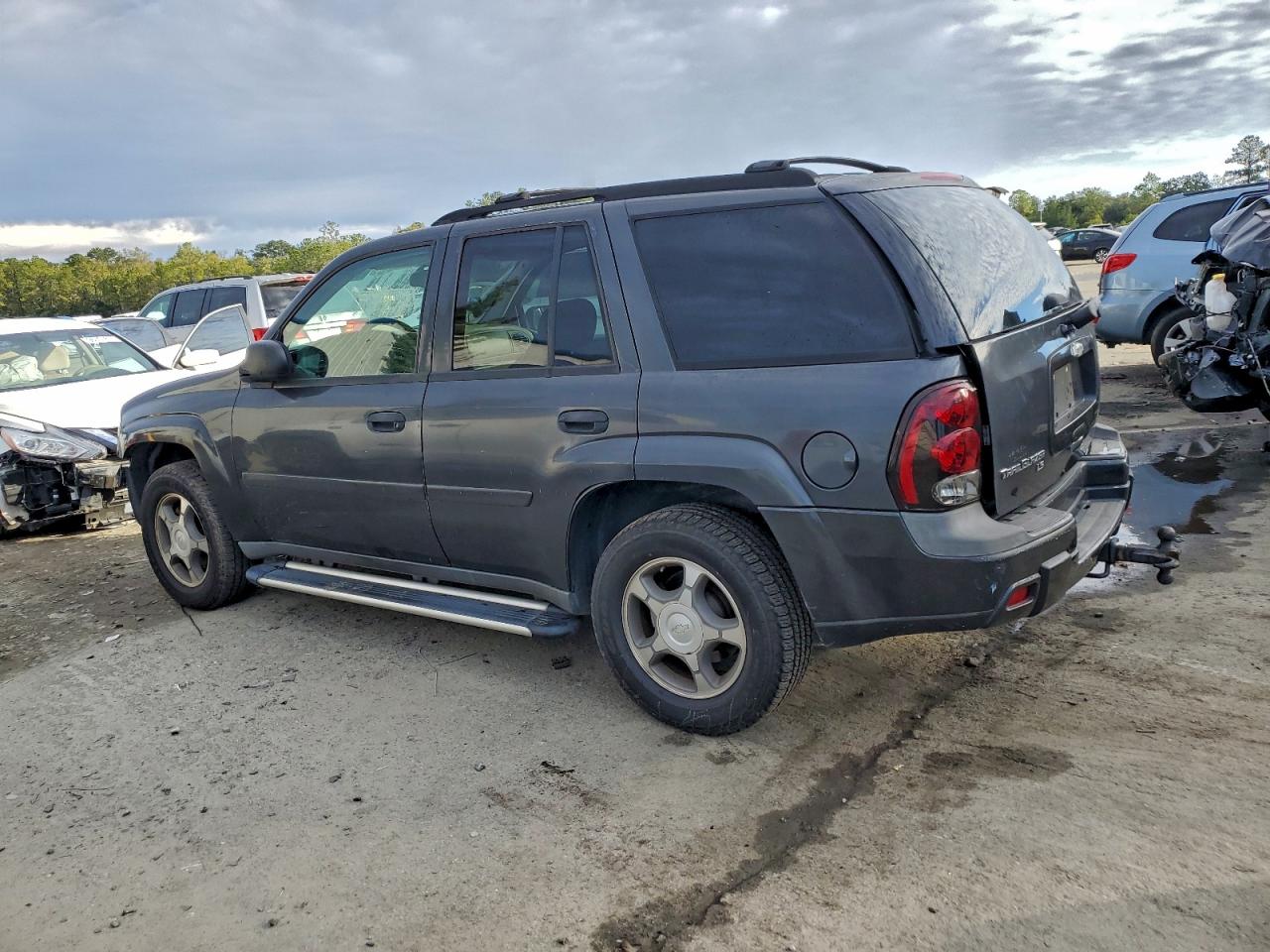 2007 CHEVROLET TRAILBLAZER LS photo 2