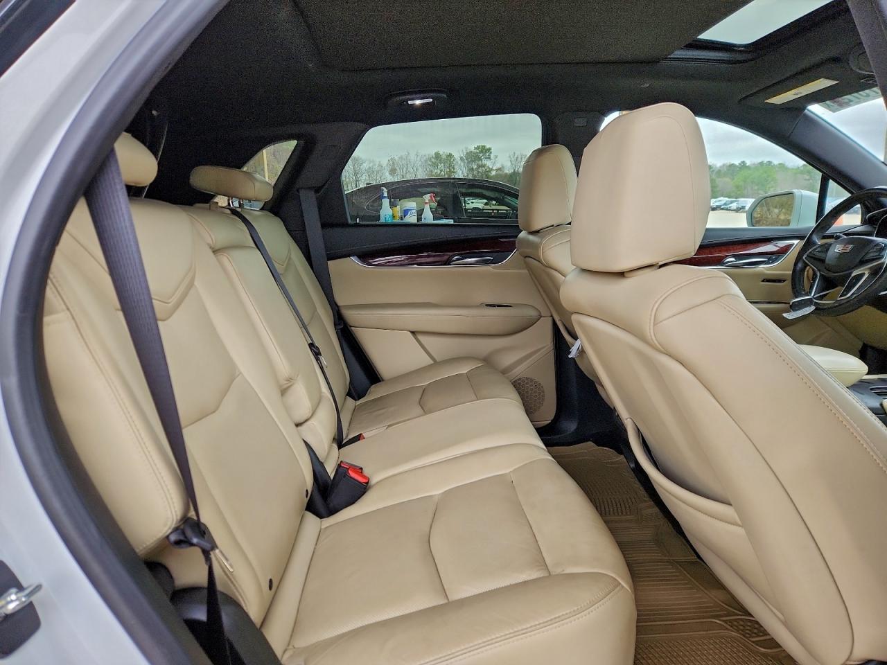 2017 CADILLAC XT5 LUXURY photo 11