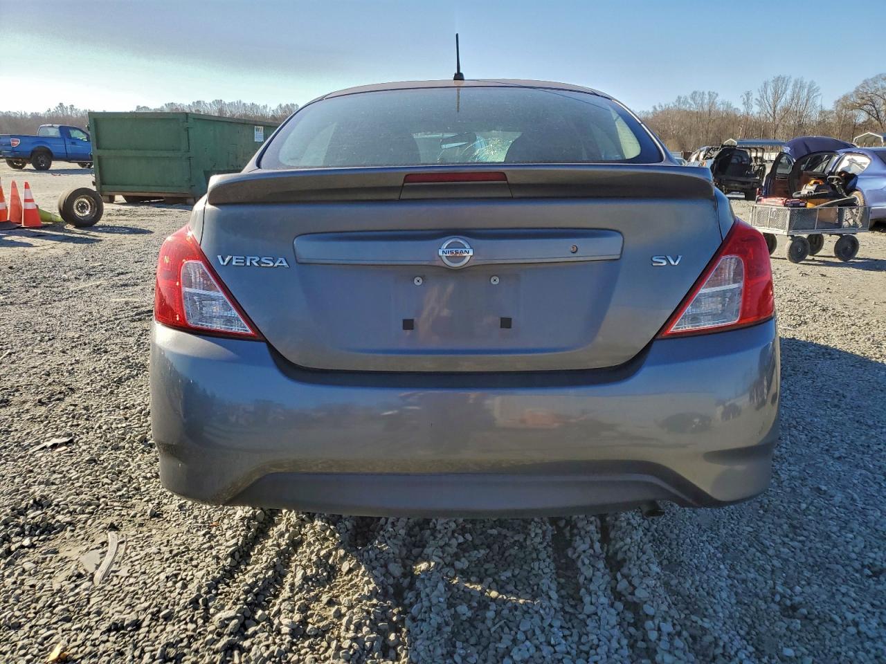 2018 NISSAN VERSA S photo 6