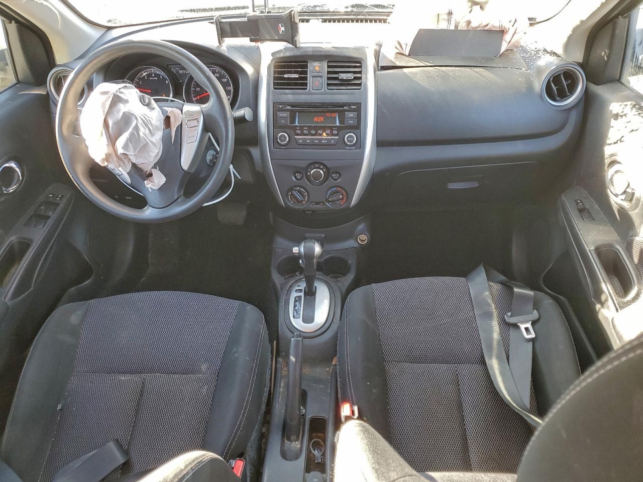 2018 NISSAN VERSA S photo 8