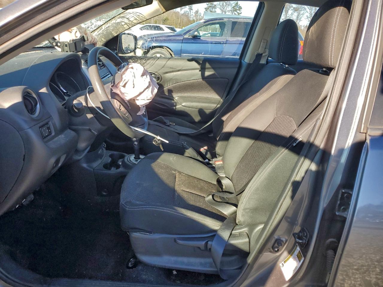 2018 NISSAN VERSA S photo 7