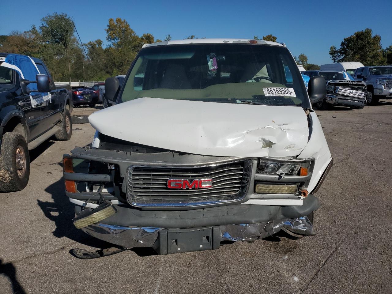 2002 GMC SAVANA RV G1500 photo 9