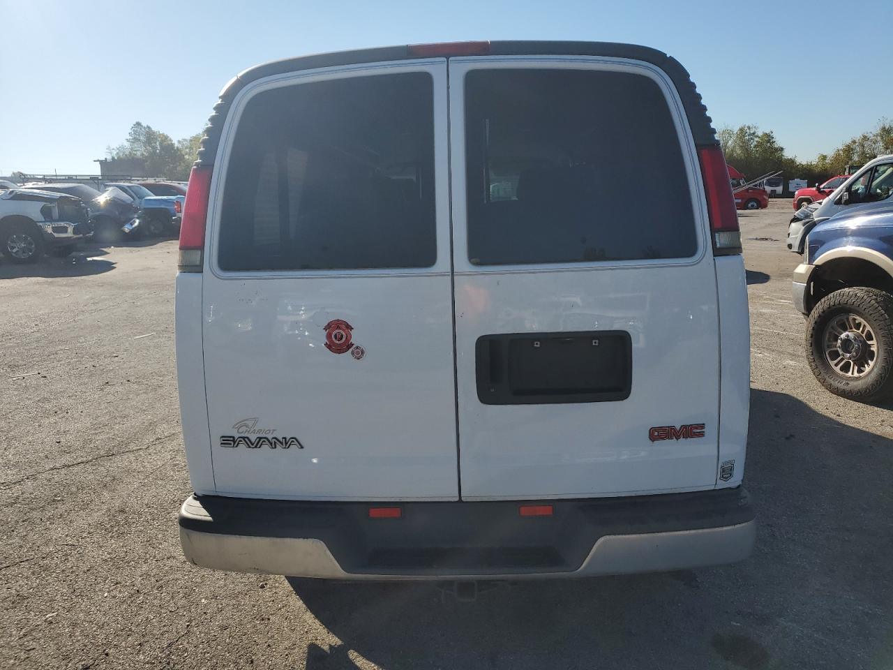 2002 GMC SAVANA RV G1500 photo 11
