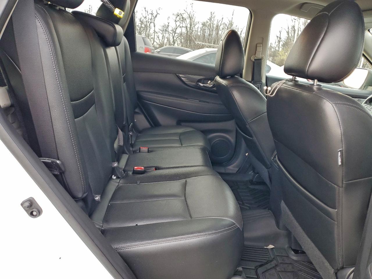 2017 NISSAN ROGUE SV photo 11