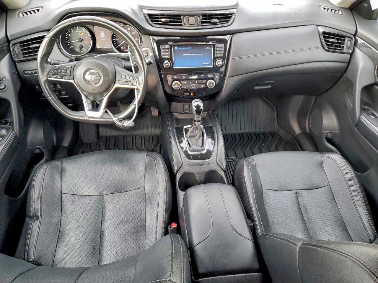 2017 NISSAN ROGUE SV photo 8