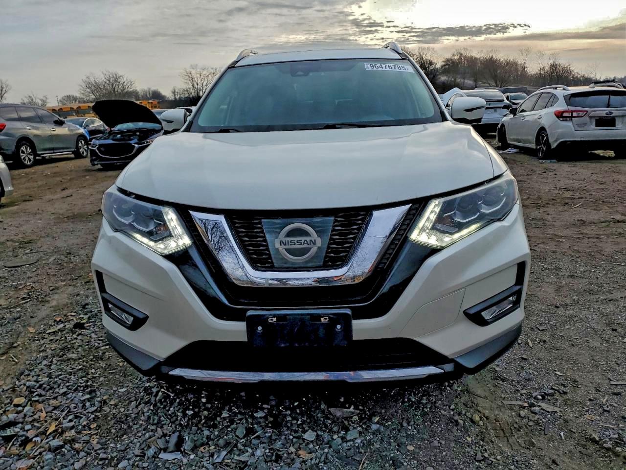 2017 NISSAN ROGUE SV photo 5