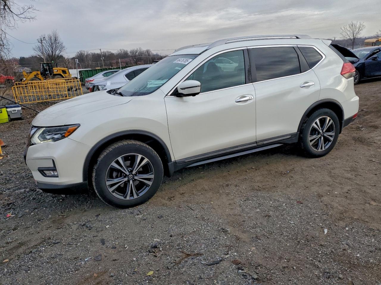 2017 NISSAN ROGUE