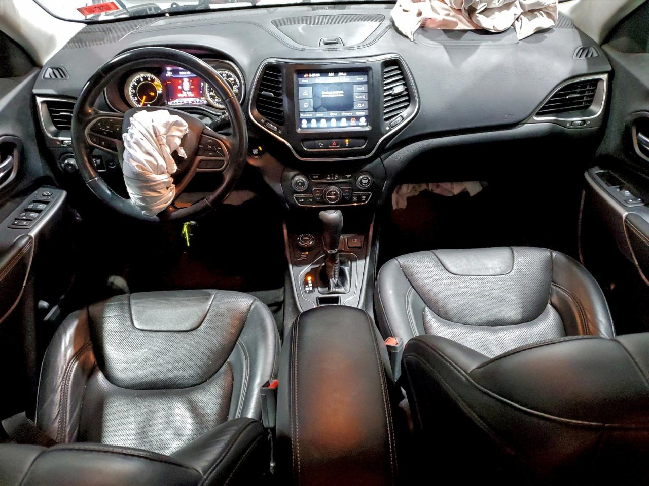 2021 JEEP CHEROKEE LATITUDE LUX photo 8