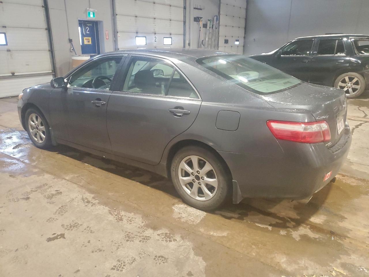 2008 TOYOTA CAMRY LE photo 2