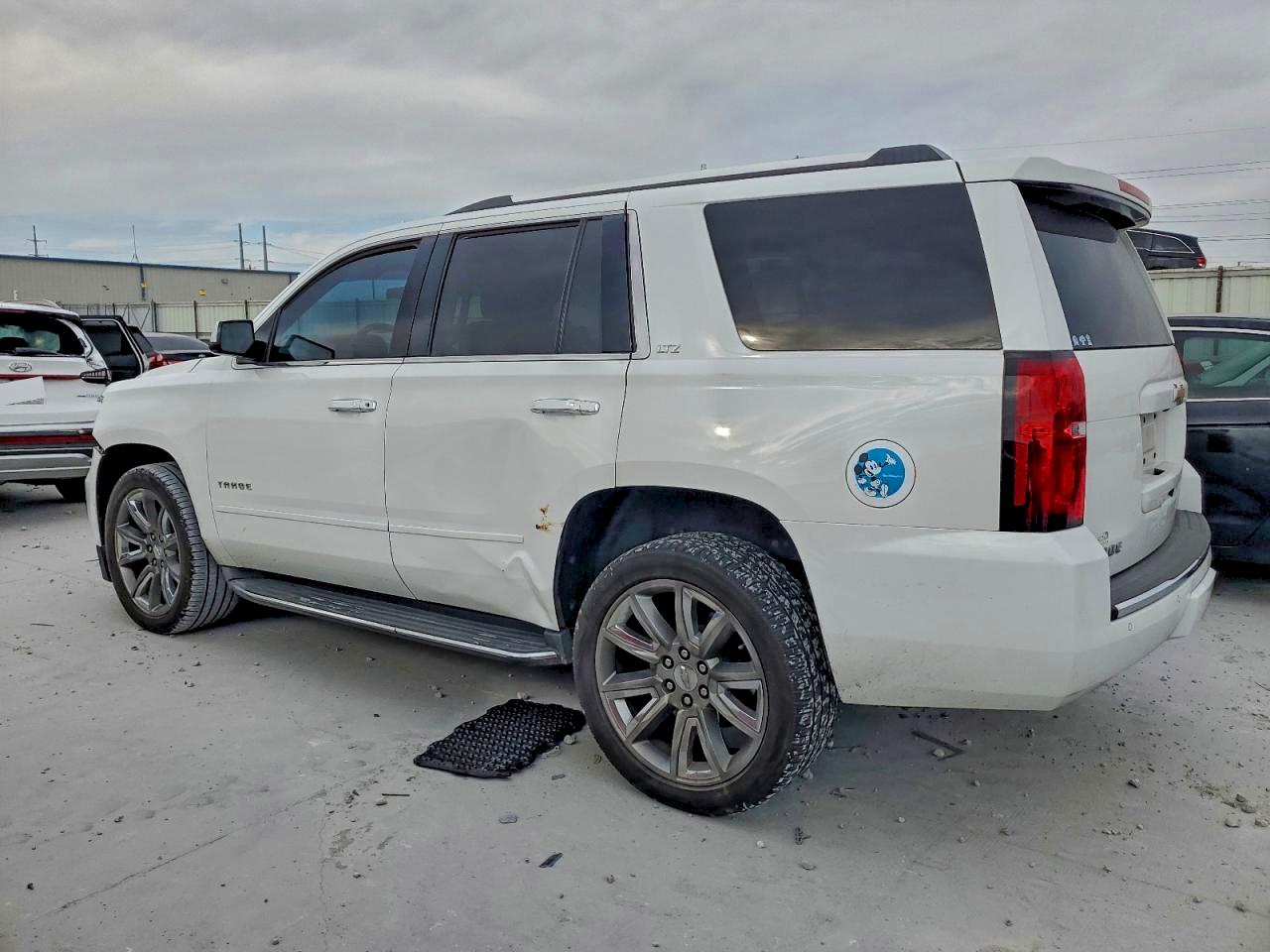 2016 CHEVROLET TAHOE K1500 LTZ photo 2