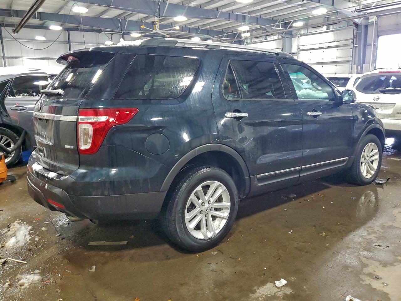 2014 FORD EXPLORER XLT photo 3