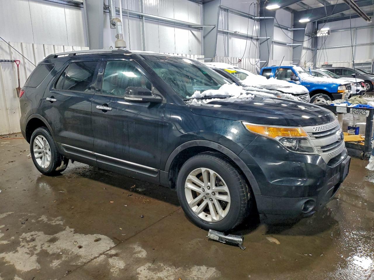 2014 FORD EXPLORER XLT photo 4