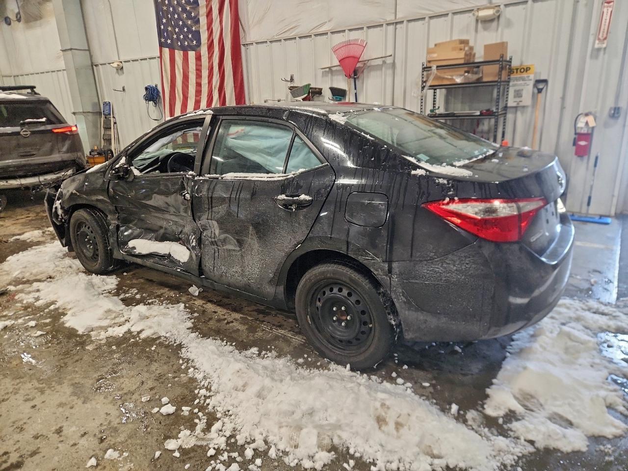2014 TOYOTA COROLLA L photo 2