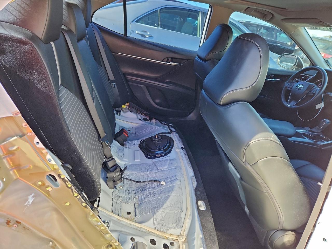 2020 TOYOTA CAMRY SE photo 10