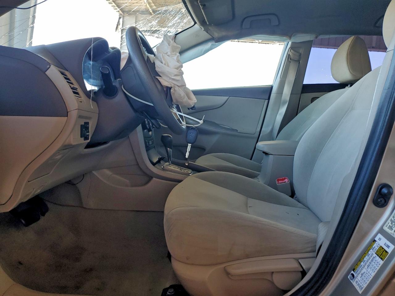 2010 TOYOTA COROLLA BASE photo 7