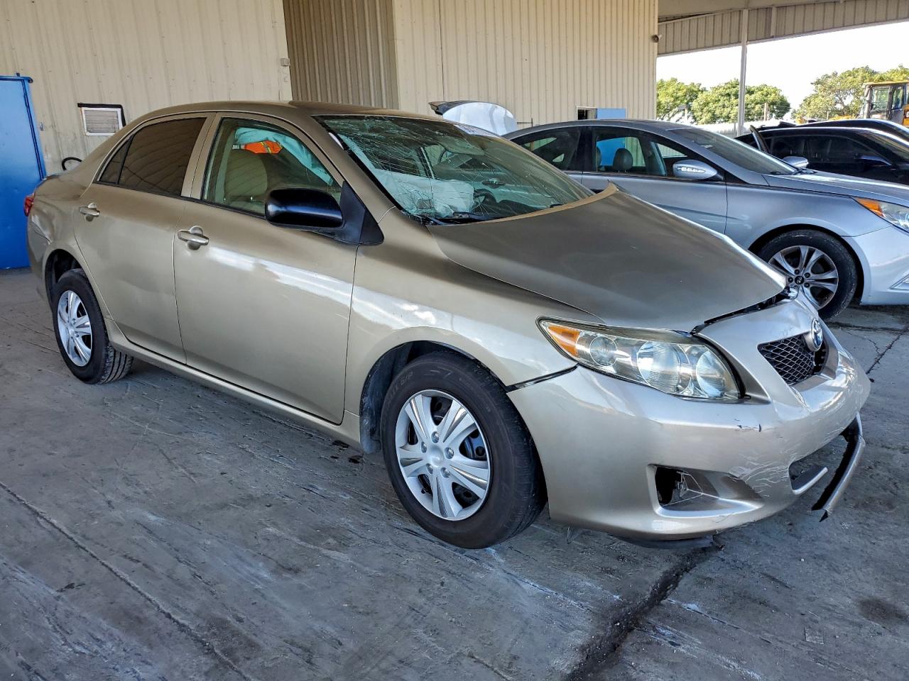 2010 TOYOTA COROLLA BASE photo 4