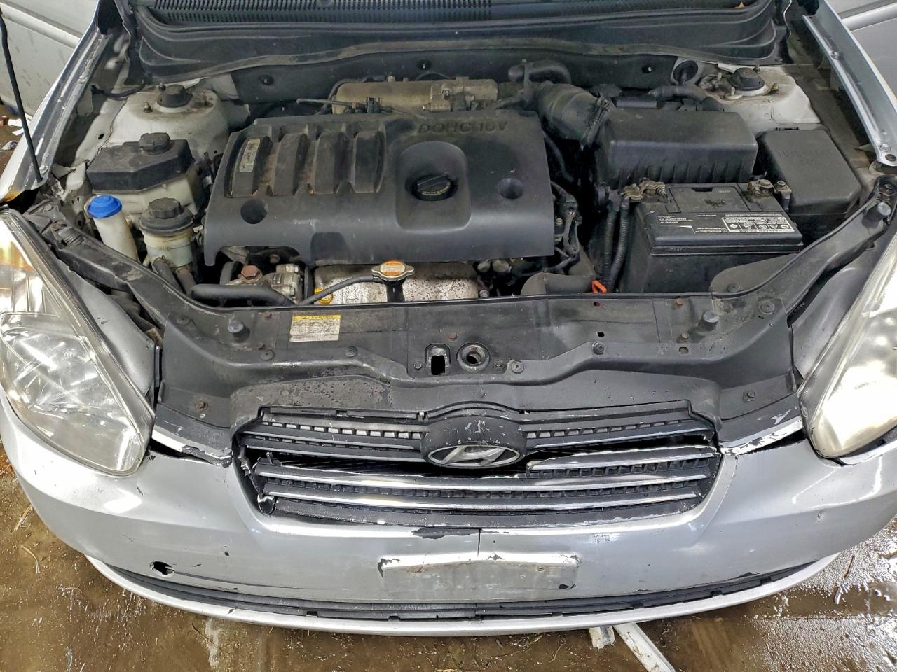 2010 HYUNDAI ACCENT GLS photo 11