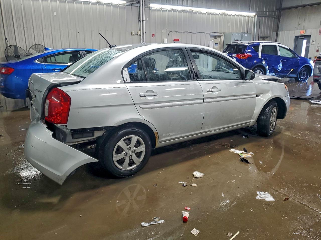 2010 HYUNDAI ACCENT GLS photo 3