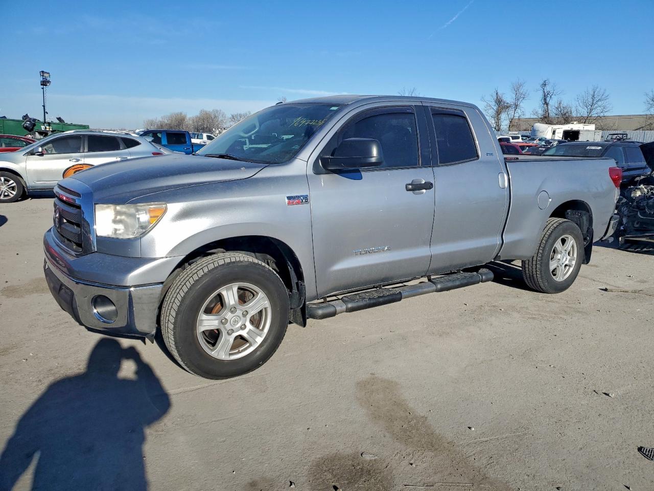 2011 TOYOTA TUNDRA