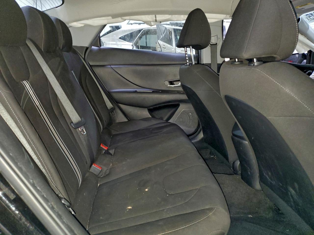 2023 HYUNDAI ELANTRA SEL photo 10