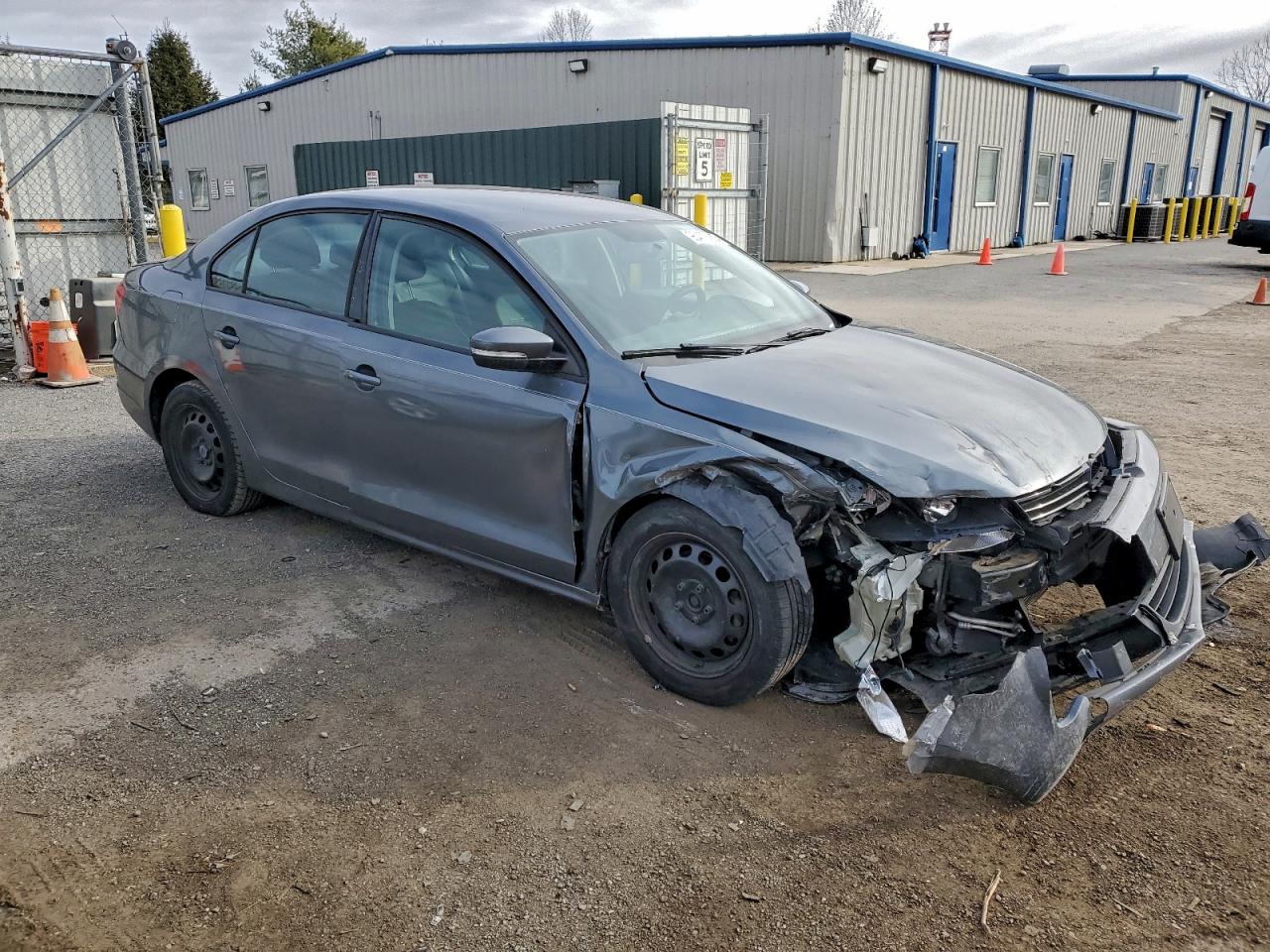 2012 VOLKSWAGEN JETTA SE photo 4