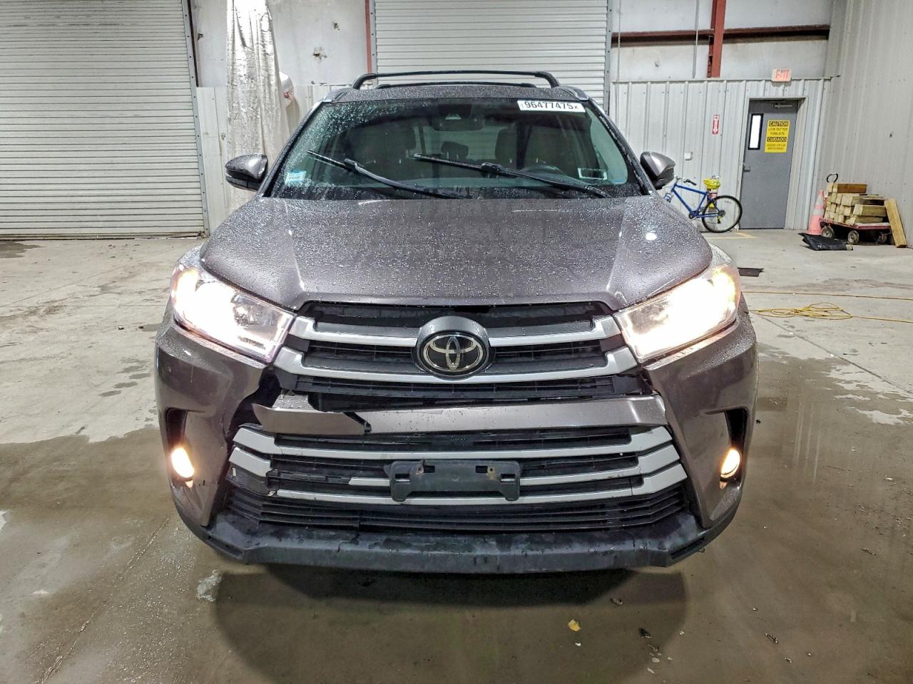 2018 TOYOTA HIGHLANDER SE photo 5