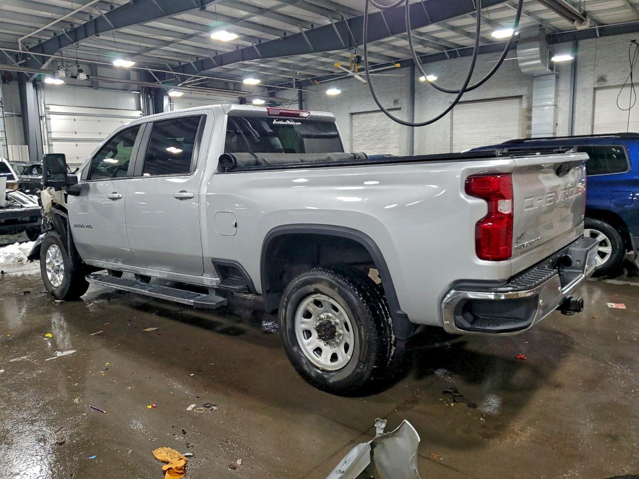 2023 CHEVROLET SILVERADO K3500 LT photo 2