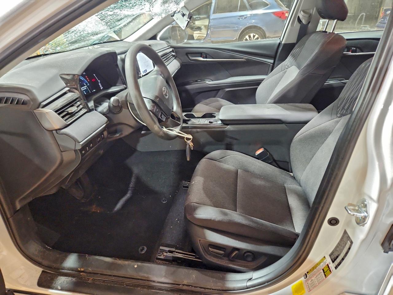 2025 TOYOTA CAMRY LE photo 7