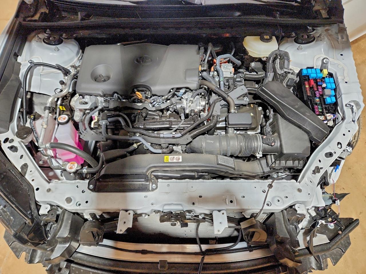 2025 TOYOTA CAMRY LE photo 11