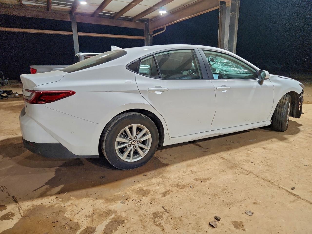 2025 TOYOTA CAMRY LE photo 3