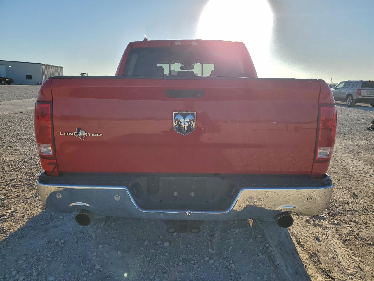 2016 RAM 1500 SLT photo 6