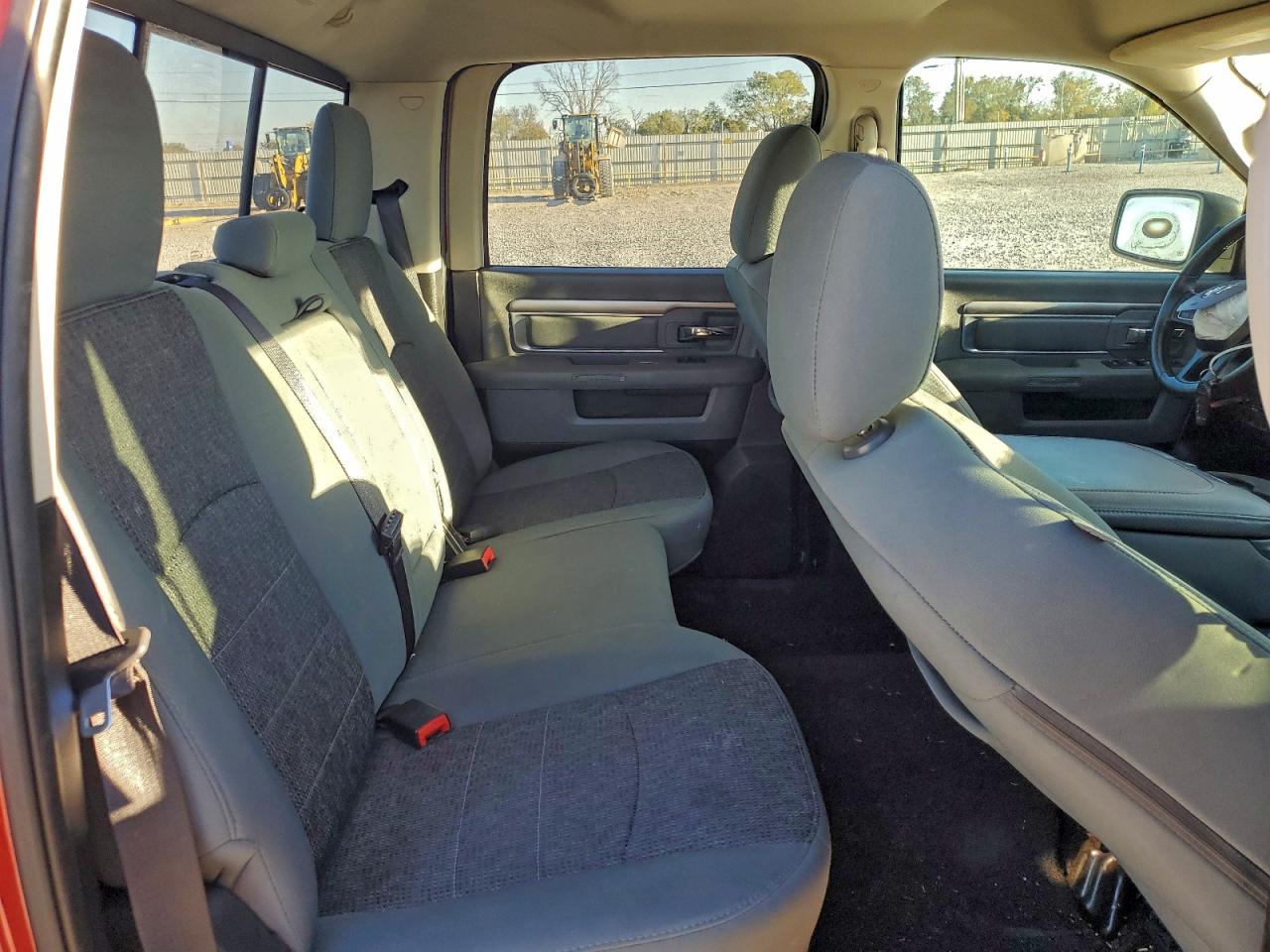 2016 RAM 1500 SLT photo 10