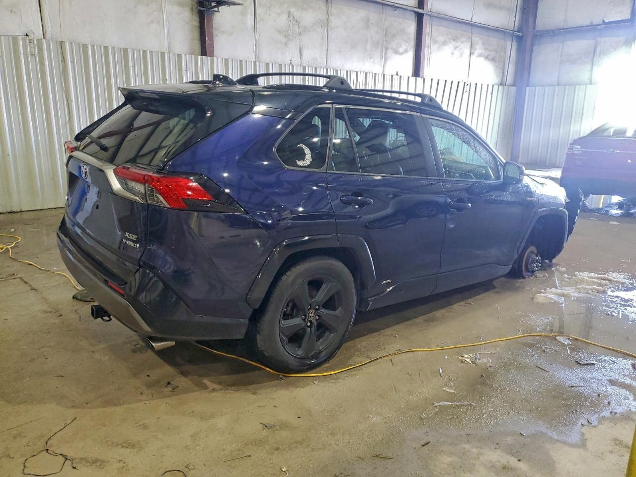 2019 TOYOTA RAV4 XSE photo 3