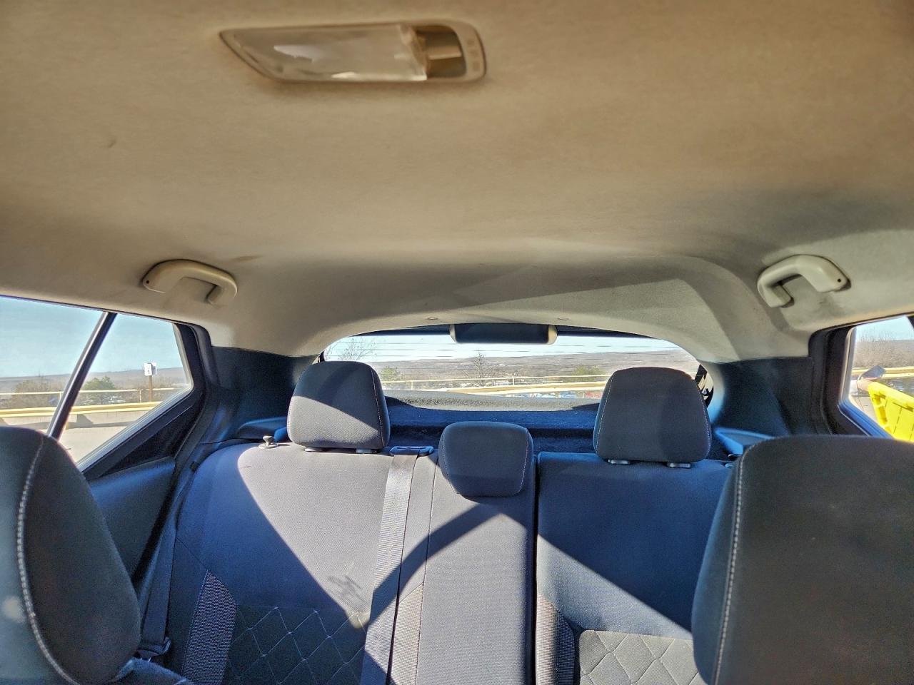 2019 NISSAN KICKS S photo 10