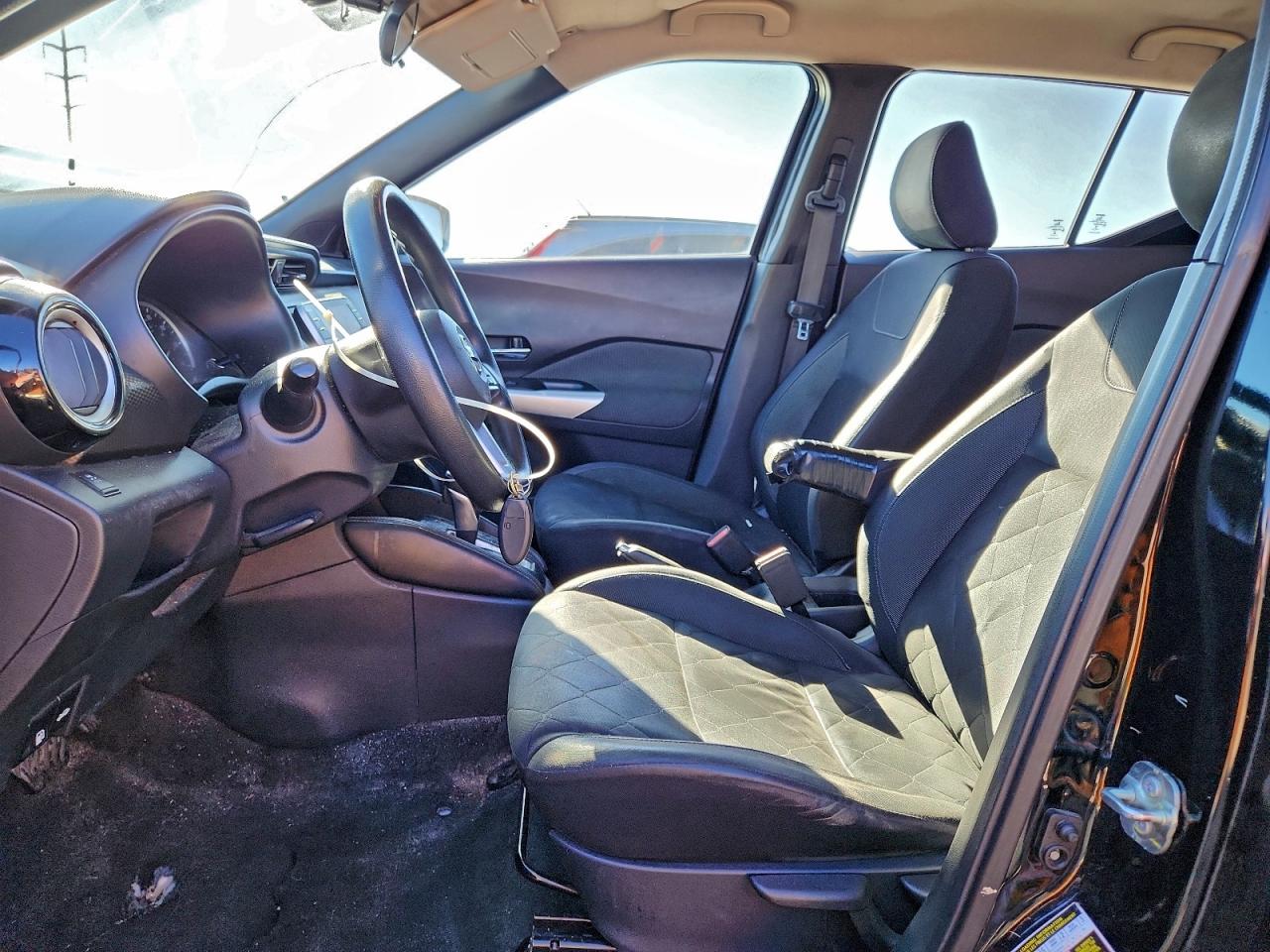 2019 NISSAN KICKS S photo 7