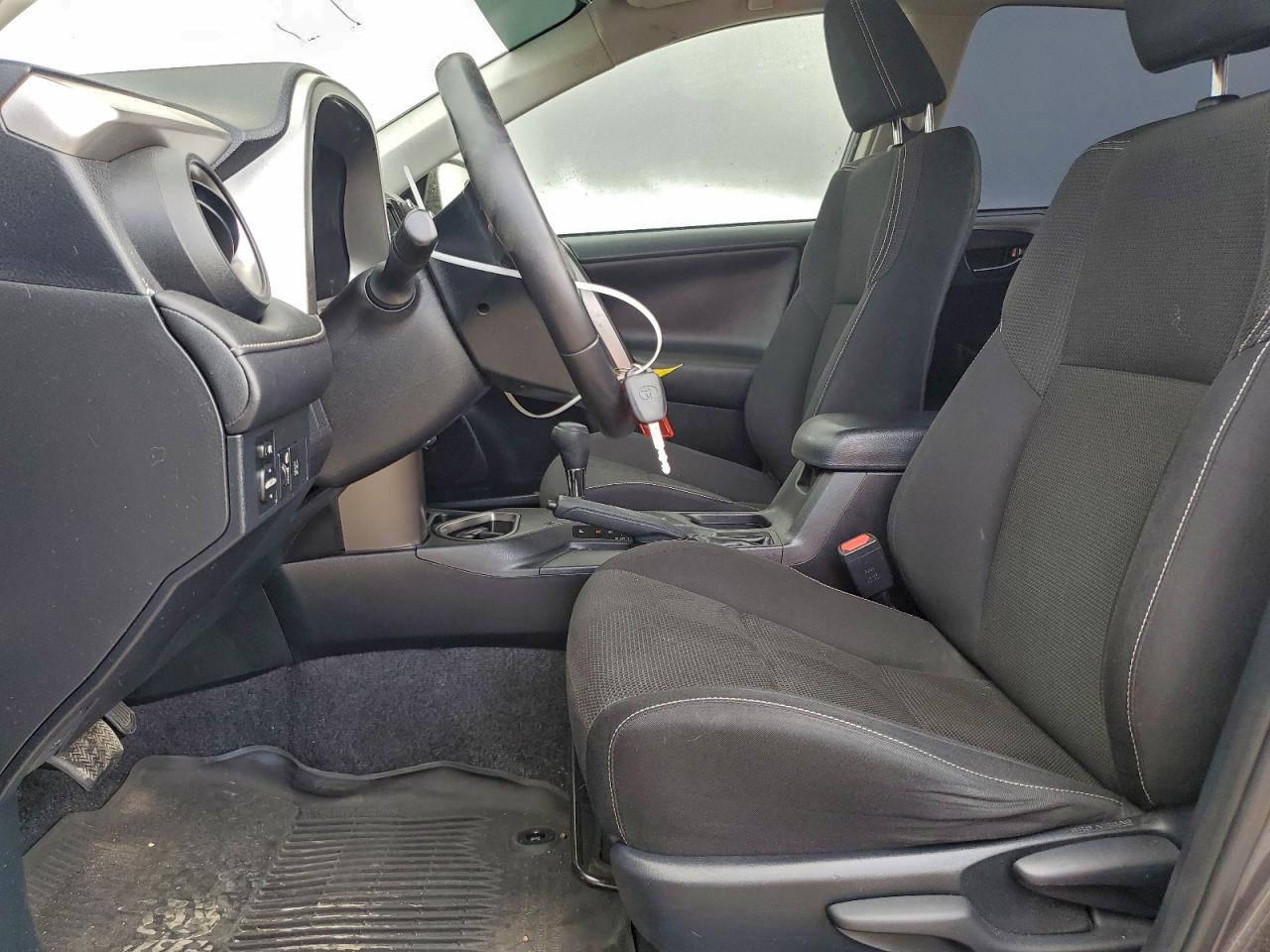 2017 TOYOTA RAV4 XLE photo 7