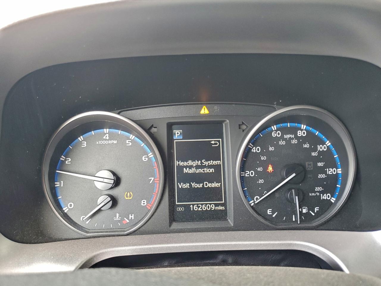 2017 TOYOTA RAV4 XLE photo 9
