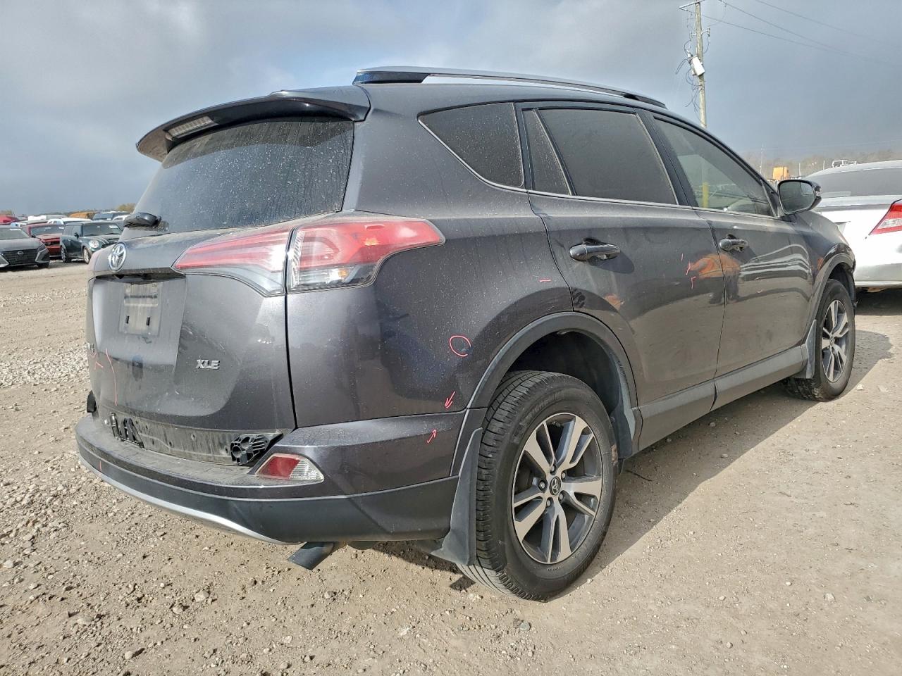 2017 TOYOTA RAV4 XLE photo 3
