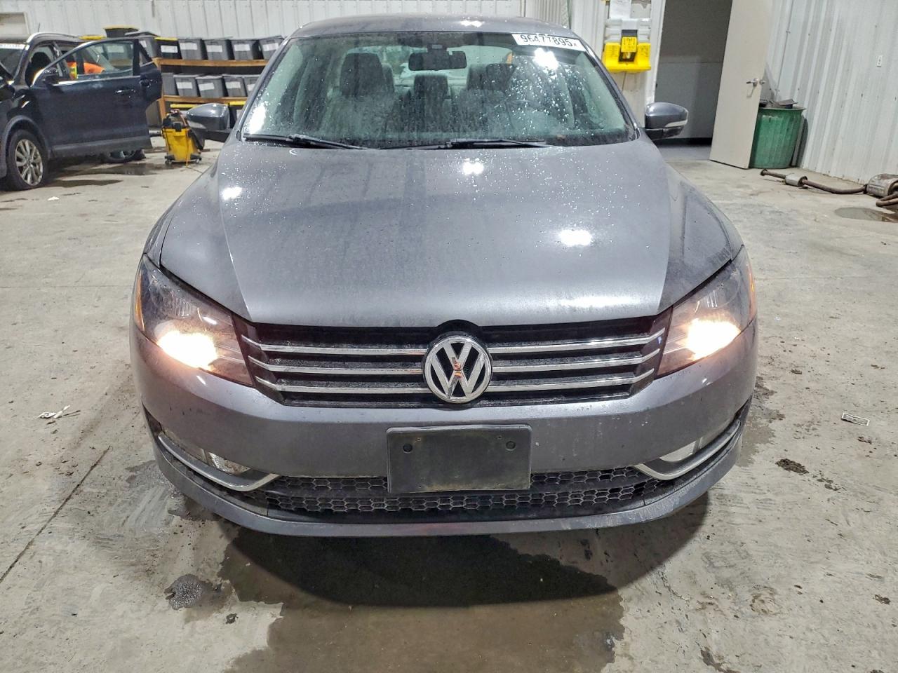 2015 VOLKSWAGEN PASSAT S photo 5