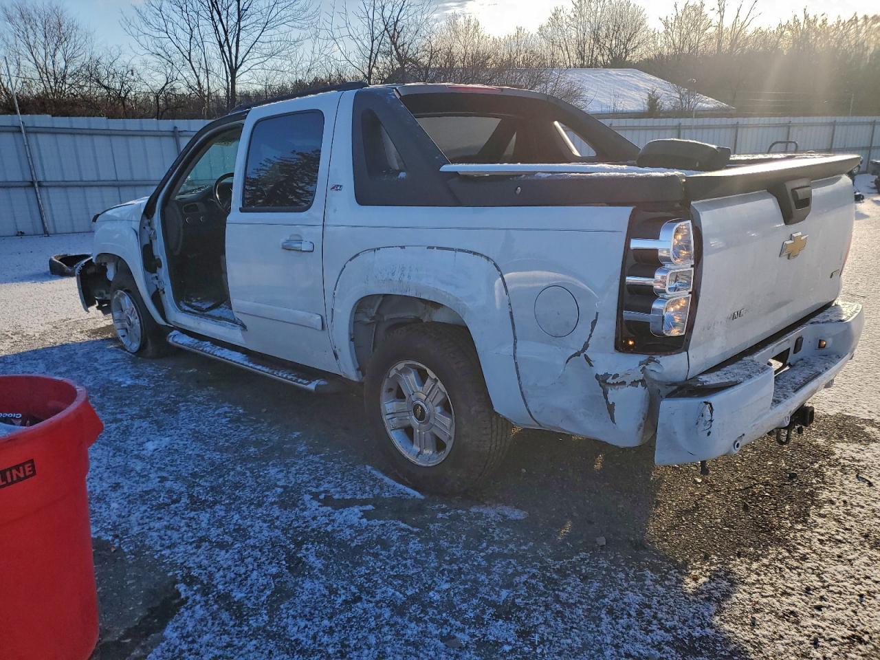 2008 CHEVROLET AVALANCHE K1500 photo 2