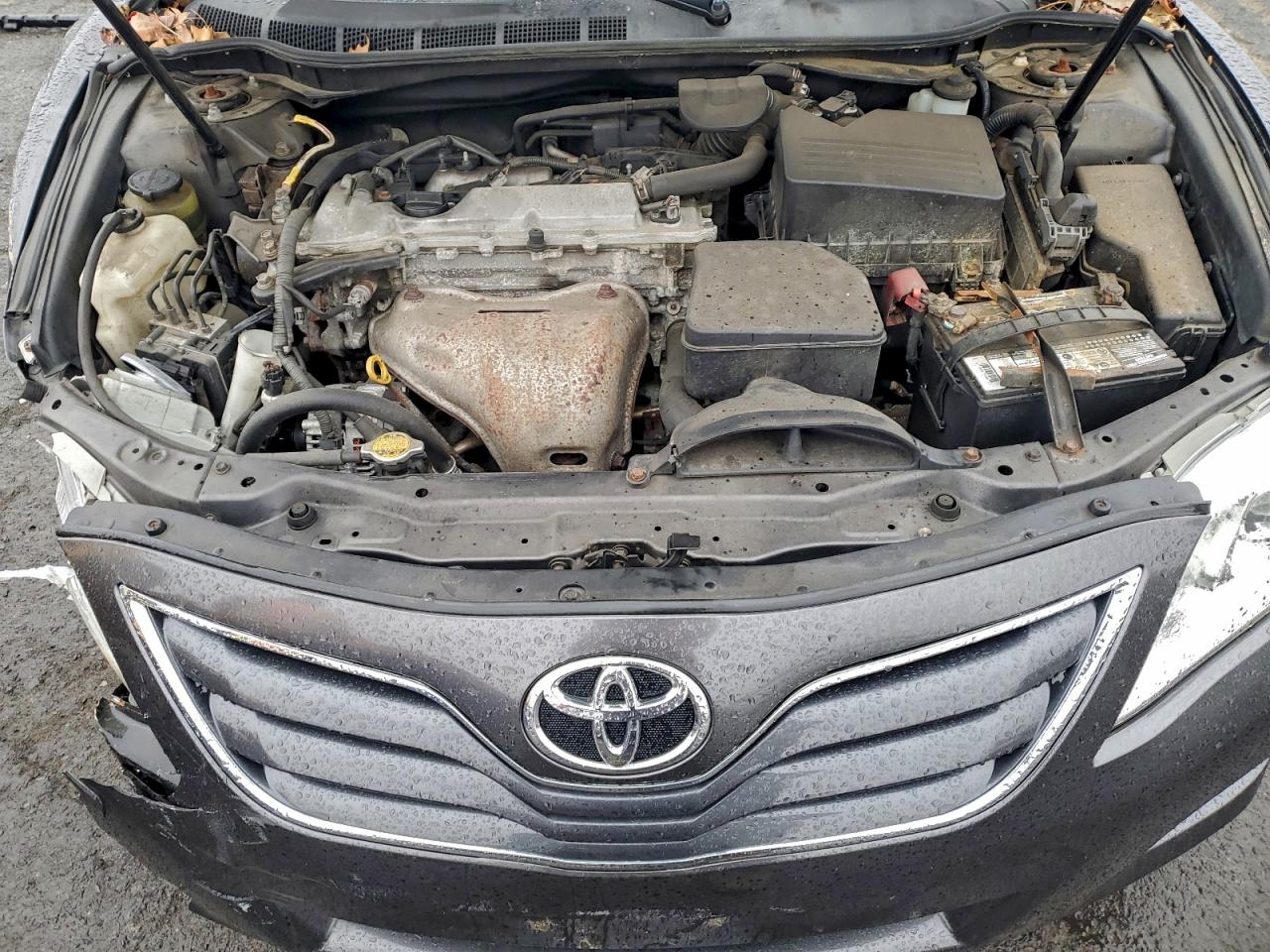 2011 TOYOTA CAMRY BASE photo 11