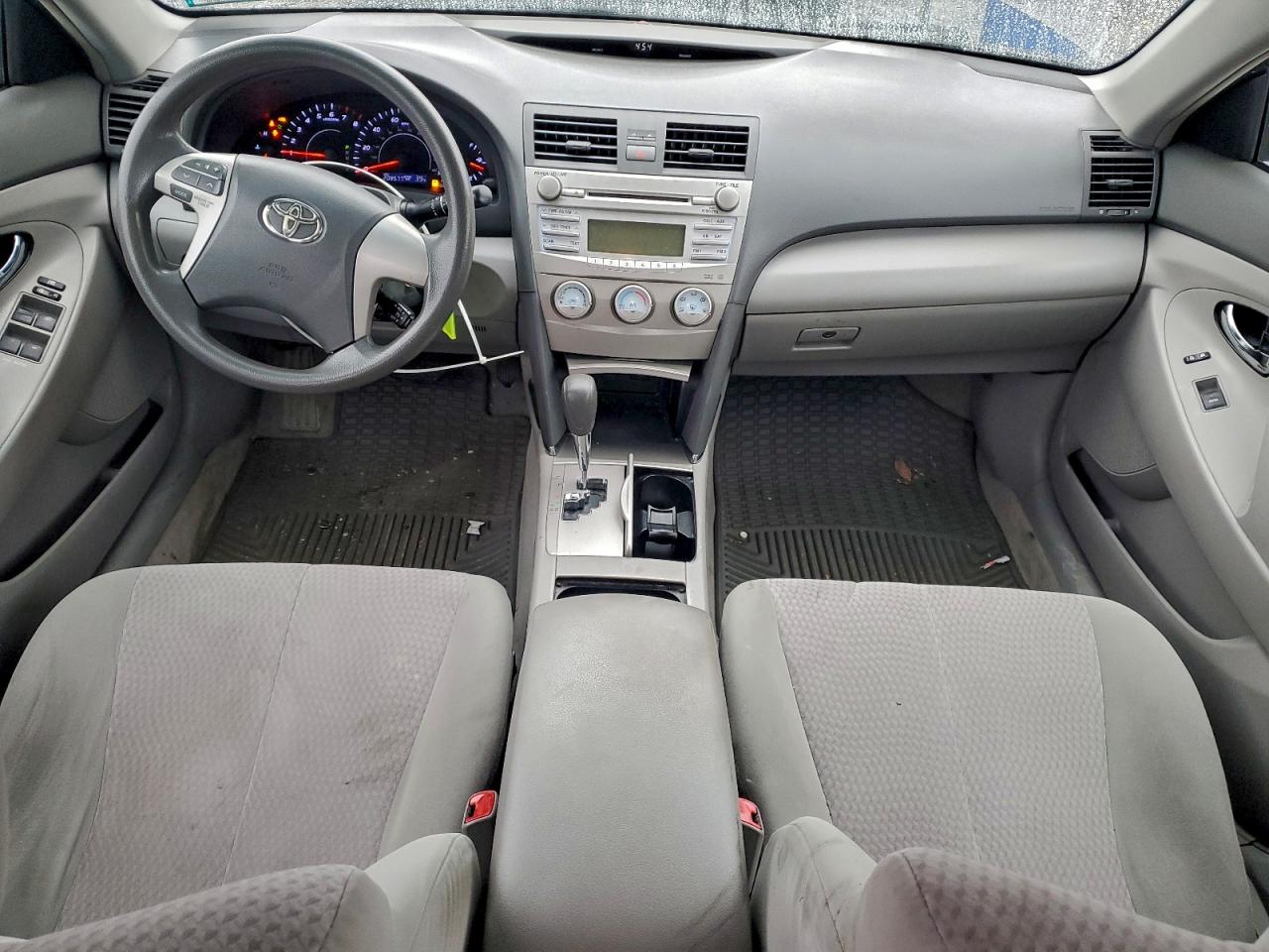 2011 TOYOTA CAMRY BASE photo 8