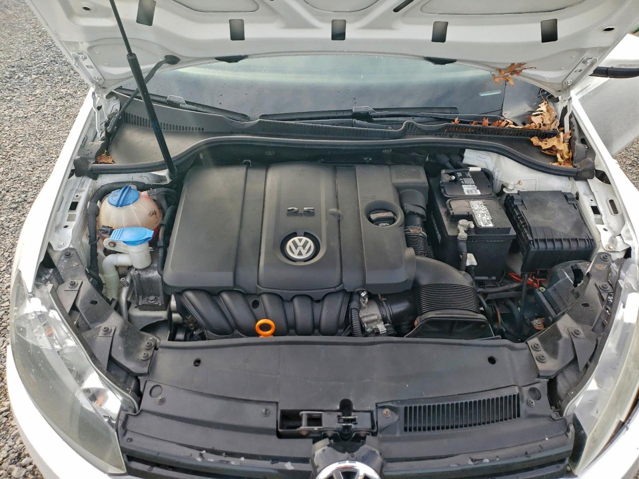 2012 VOLKSWAGEN GOLF photo 11