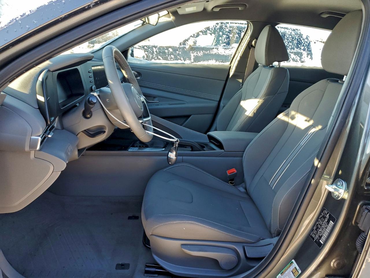2025 HYUNDAI ELANTRA SEL SPORT photo 7