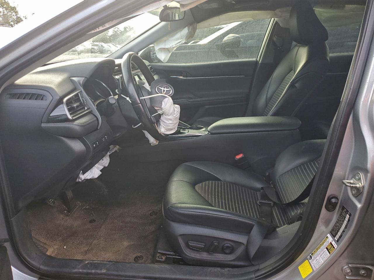 2020 TOYOTA CAMRY SE photo 7