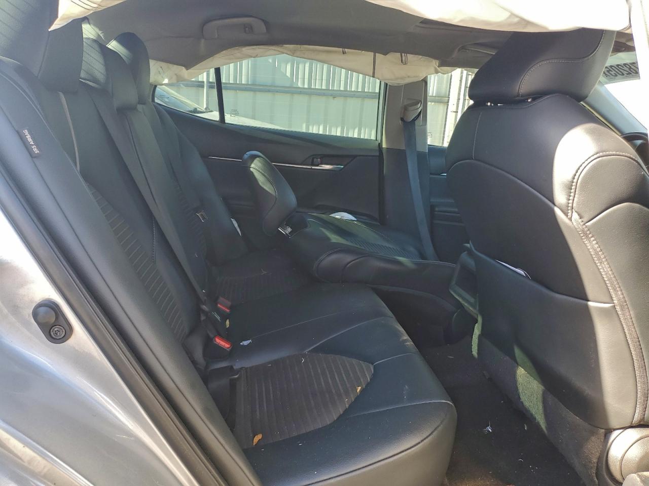 2020 TOYOTA CAMRY SE photo 10