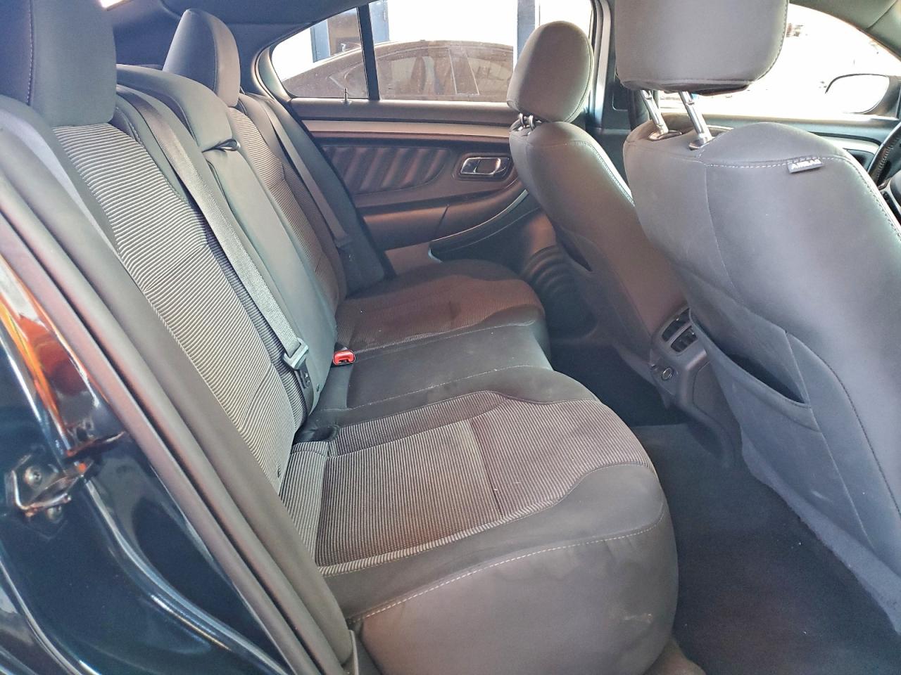 2015 FORD TAURUS SEL photo 10