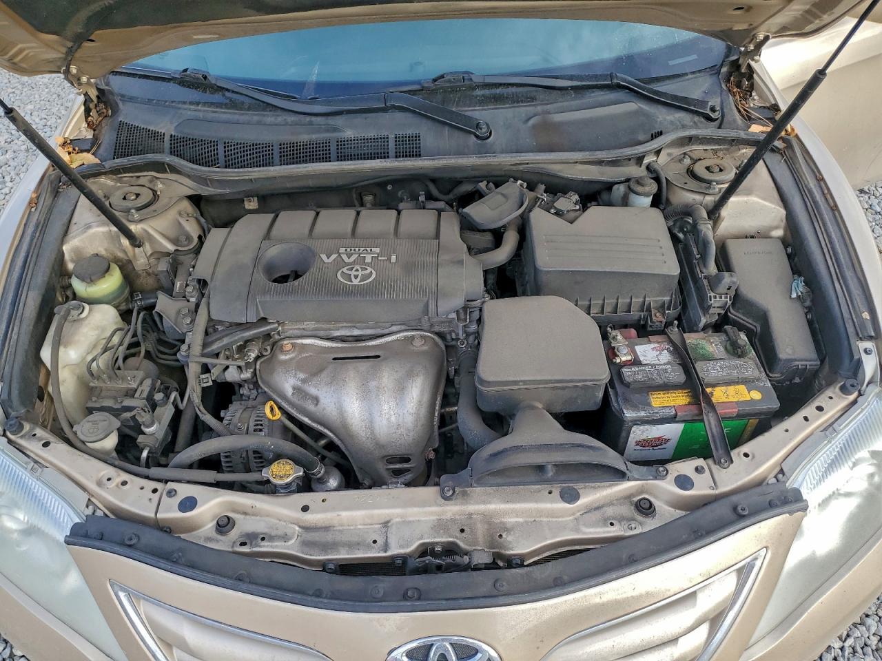 2010 TOYOTA CAMRY BASE photo 11
